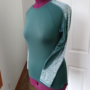 All in Motion Athletic Top YL (12/14) long sleeves thumb holes heathered Emerald